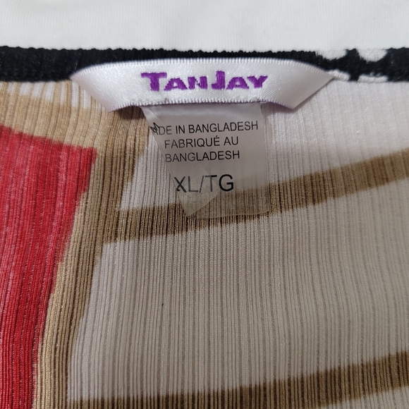 Abstract Patterned Women's Top - Picture 9 of 10